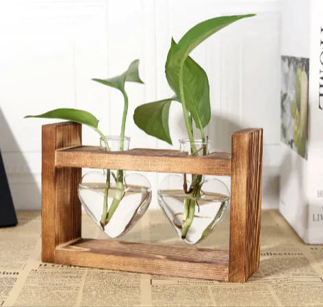 Heart-Shaped Glass Vase with Wooden Stand – stylish and elegant!